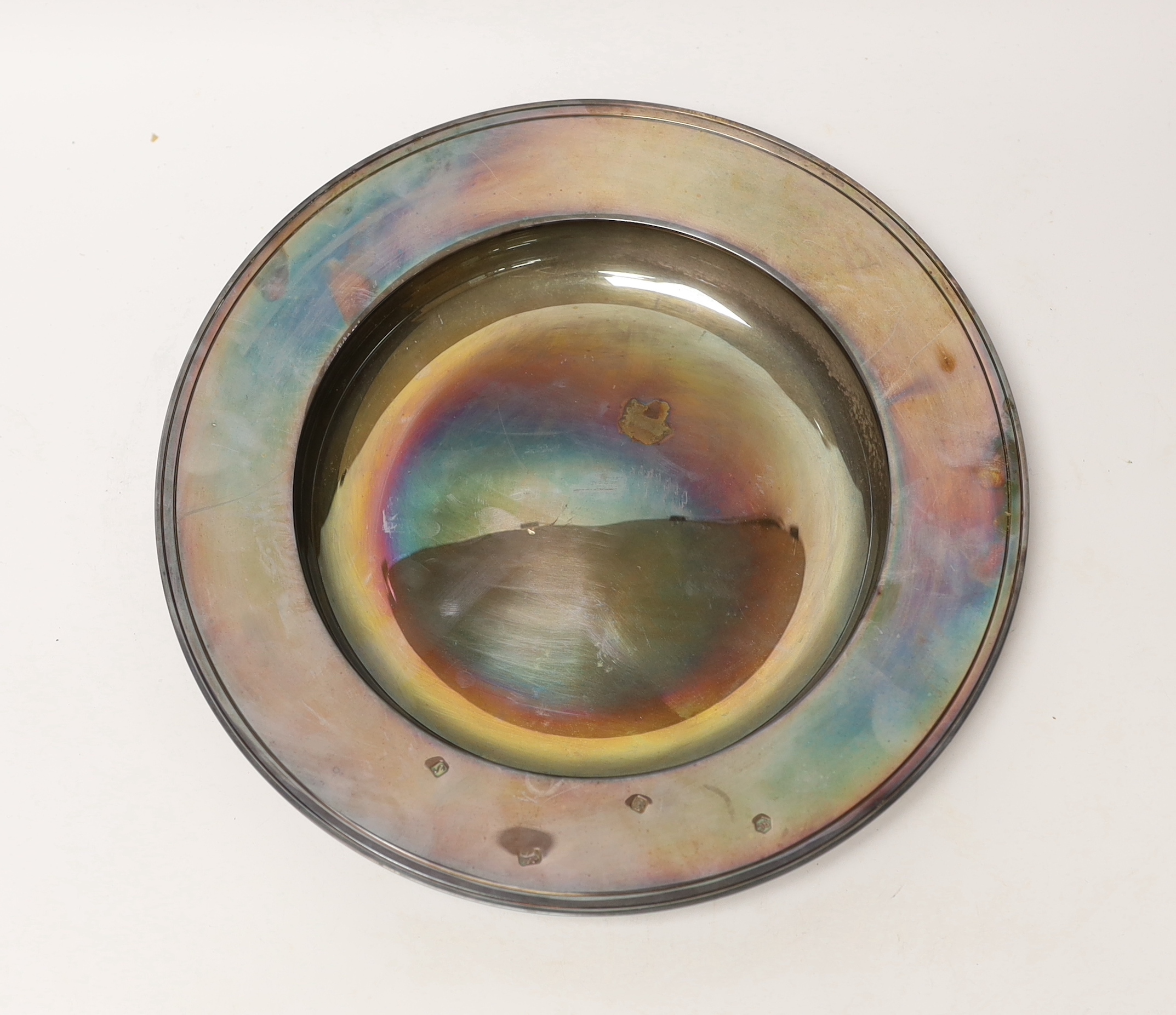 A modern silver armada dish by Carrs of Sheffield, 1992, 30.4cm, 30oz.